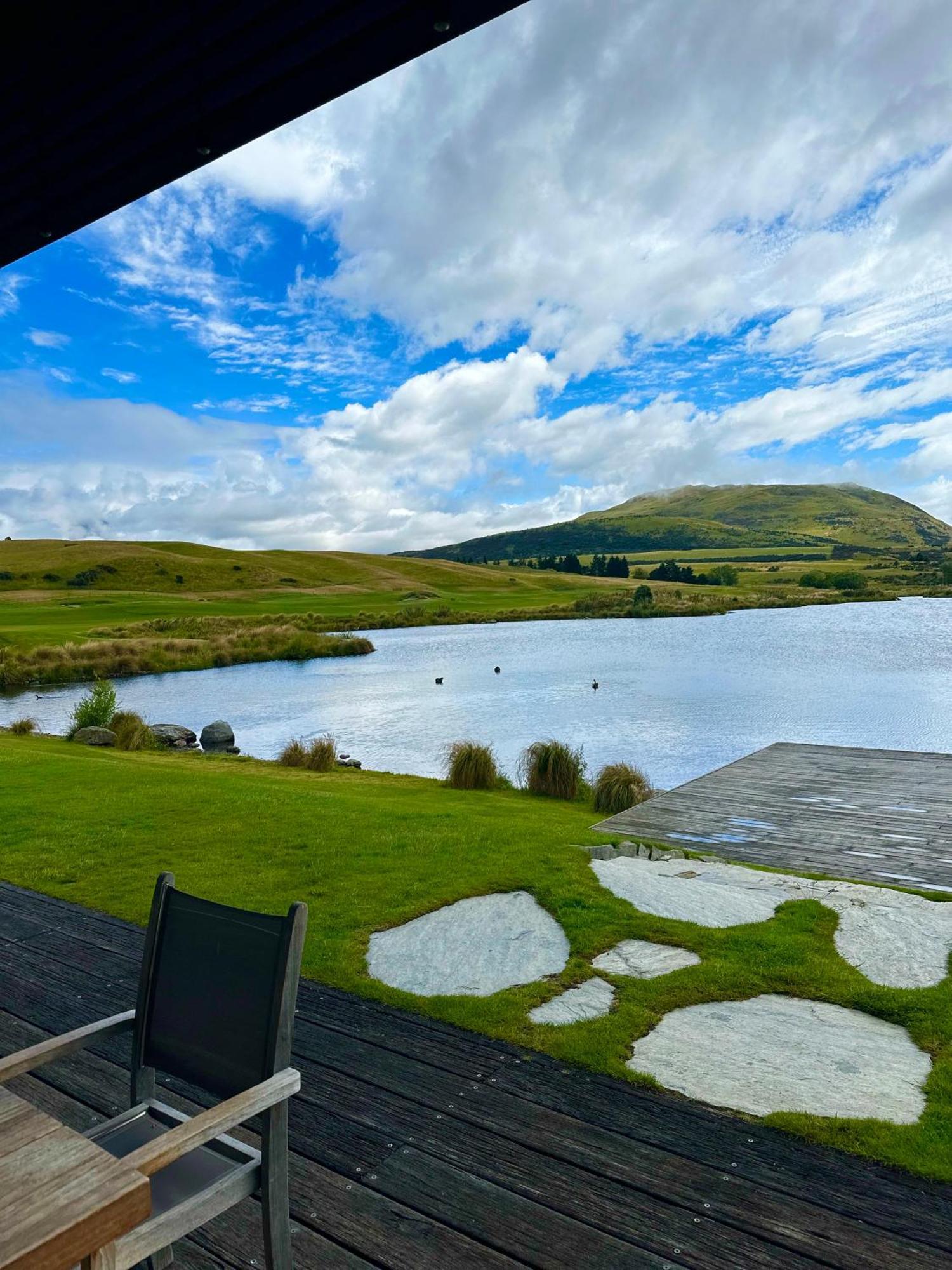 Remarkable View With Hot Tub Frankton Bagian luar foto