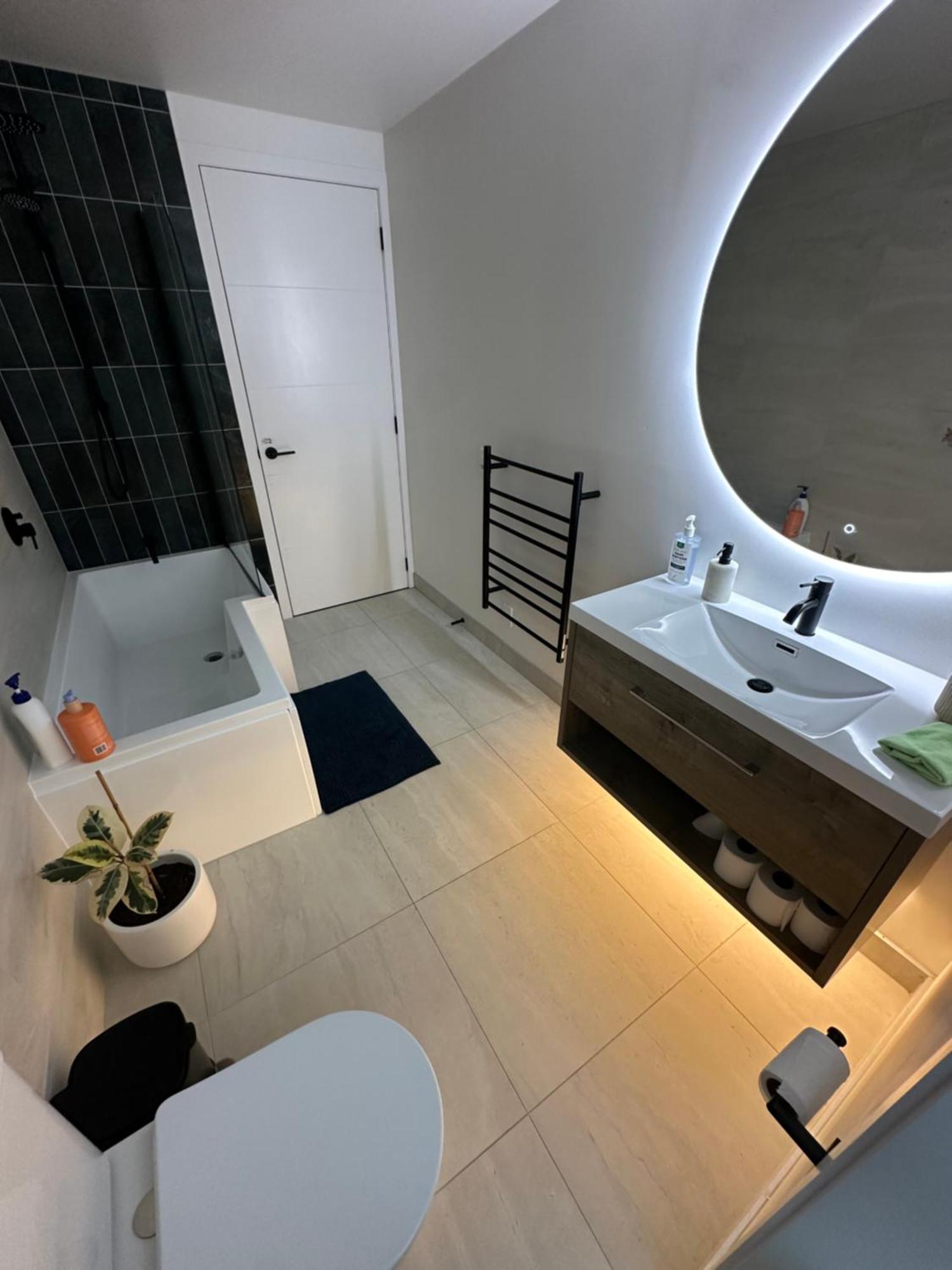 Remarkable View With Hot Tub Frankton Bagian luar foto